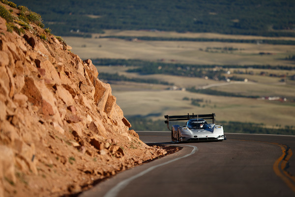 I.D R Pikes Peak bije rekord trasy
